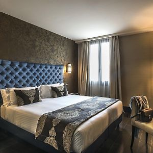 Chambre Classique Lit King-Size